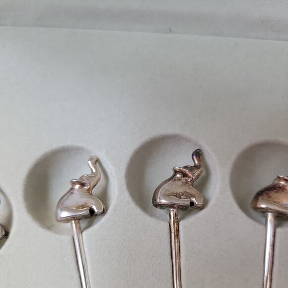 ERCUIS Saint Hilaire Silver Plate ELEPHANT Hors d'Oeuvres Picks Set of 6 in Box - Picture 4 of 8